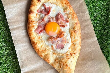 Хачапури с беконом