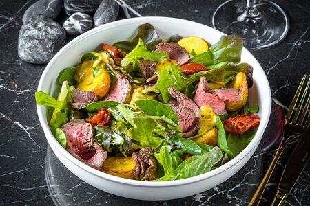 Ростбиф с вялеными томатами