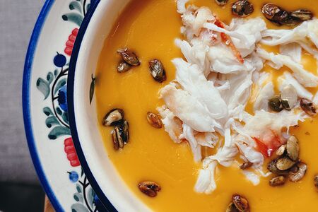 Тыквенный суп с крабом