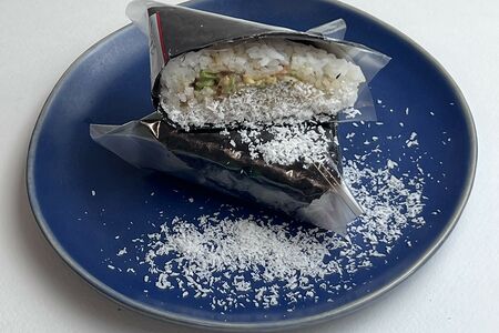 Онигири с креветкой