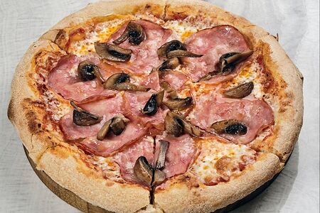 С ветчиной и грибами