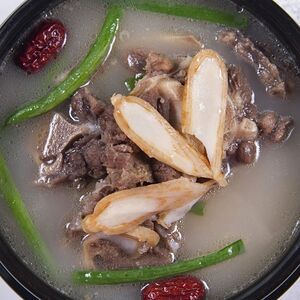 Суп с говяжьими хвостами