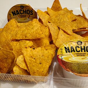 Double начос и сырный соус