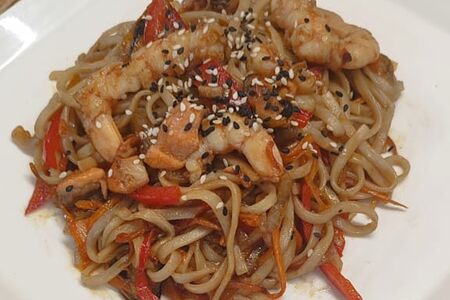 Вок с морепродуктами