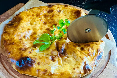 Хачапури с фасолью Лобиани