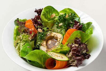 Большой зелёный салат