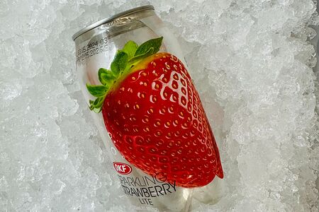 Напиток газированный OKF со вкусом клубники