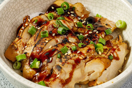 Куриное бедро в домашнем соусе терияки