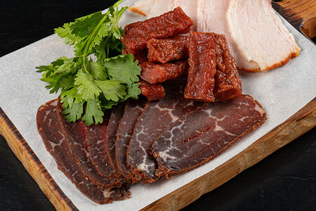 Ассорти мясное