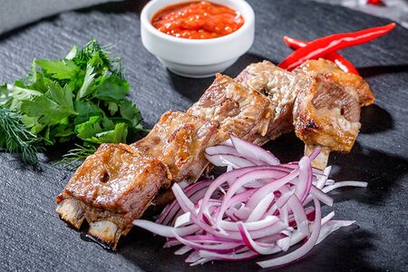 Шашлык из бараньих ребрышек