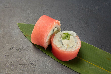 Ролл Магура тунец