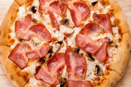 Пицца с беконом и грибами S