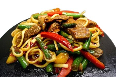 Удон с беконом и курицей