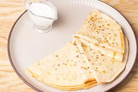 Блины со сметаной