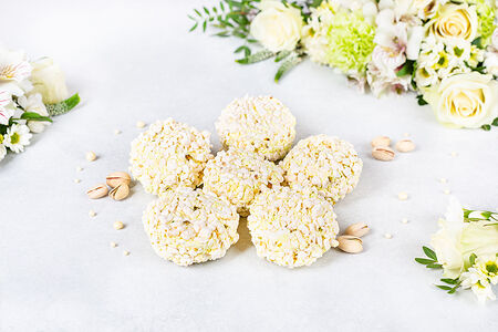 Меренги ореховые с фисташками