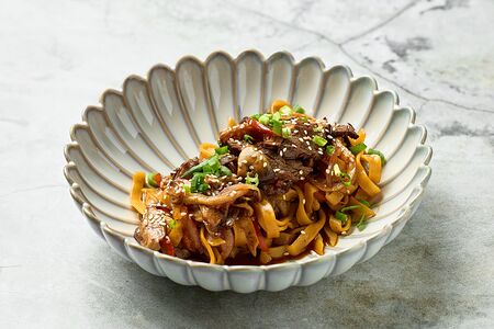 Паста вок с говядиной