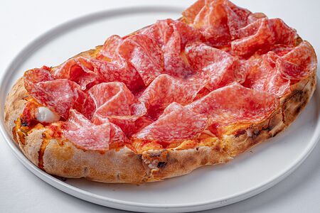 Пицца Римская с салями