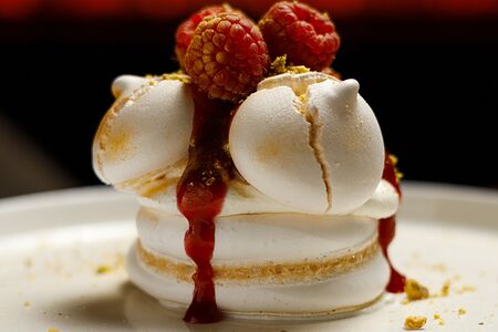 Анна Павлова с малиной