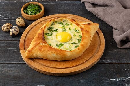 Аджарули с зеленым луком