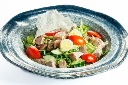 Салат теплый с языком и телятиной