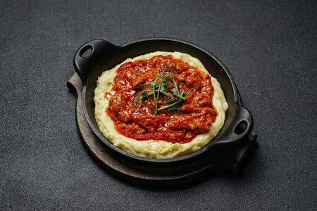 Чакондрили с ташмиджаби