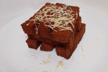 Чесночные гренки с сыром пармезан