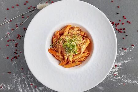 Пенне арабьята с пастрами