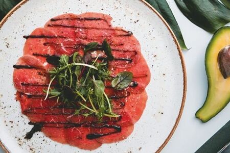 Карпаччо из красного тунца