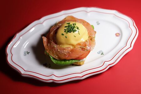 Картофельная вафля с лососем