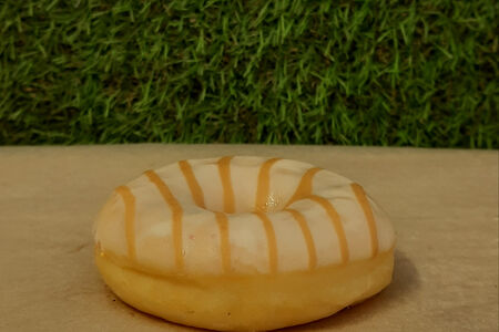 Пончик карамельный