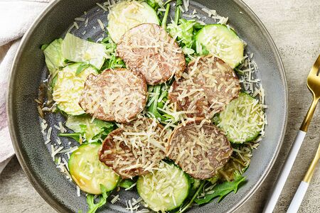 Салат с нежной телятиной