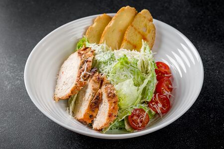 Цезарь с курицей