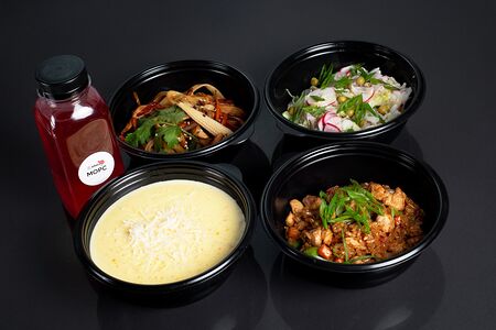 Ланч №6: Сырный крем-суп, салат, рис, удон, морс