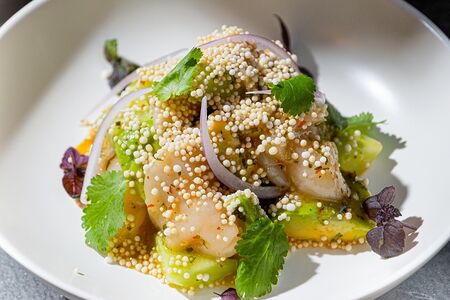 Севиче из гребешка с авокадо