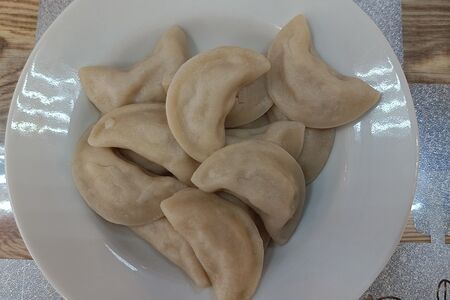 Вареники с картофелем и шкварками Ого