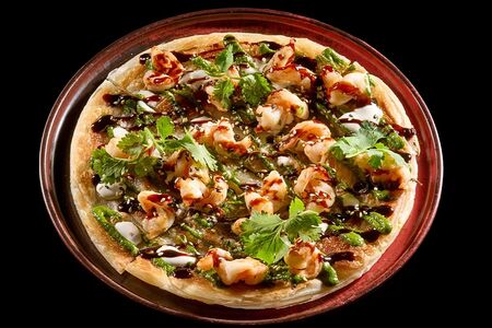 Лепешка Роти с креветками, гуакамоле и кокосовым кремом