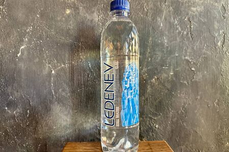 Вода негазированная