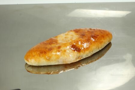 Осетинский пирог с капустой и яйцом