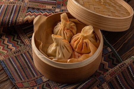 Хинкали с говядиной и свининой 