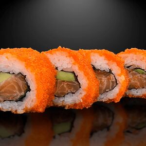 Ролл с тартаром из лосося