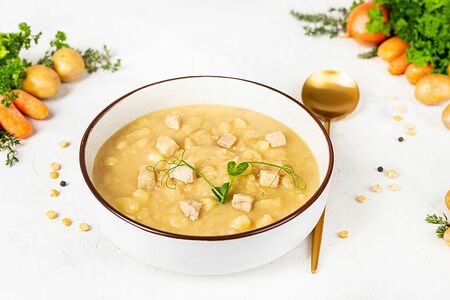 Суп гороховый с копченостями