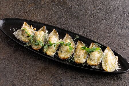 Запеченные мидии с дорблю