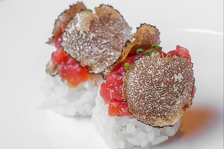 Суши Тартар из тунца с трюфелем