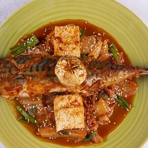 Скумбрия тушеная с кимчи