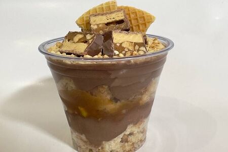 Трайфл Сникерс