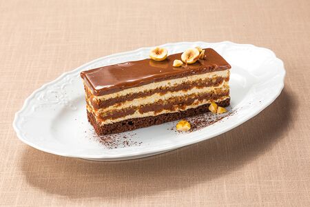 Фундучный торт