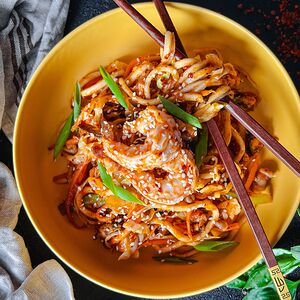 Вок с морепродуктами