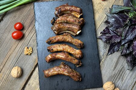 Шашлык из свиных ребер, деликатес 