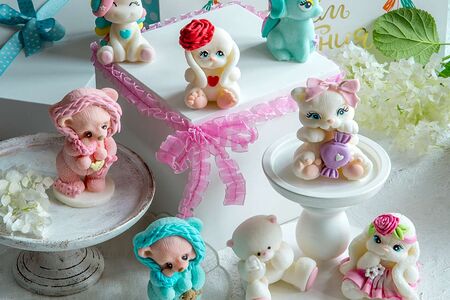 Фигурки из шоколадной глазури