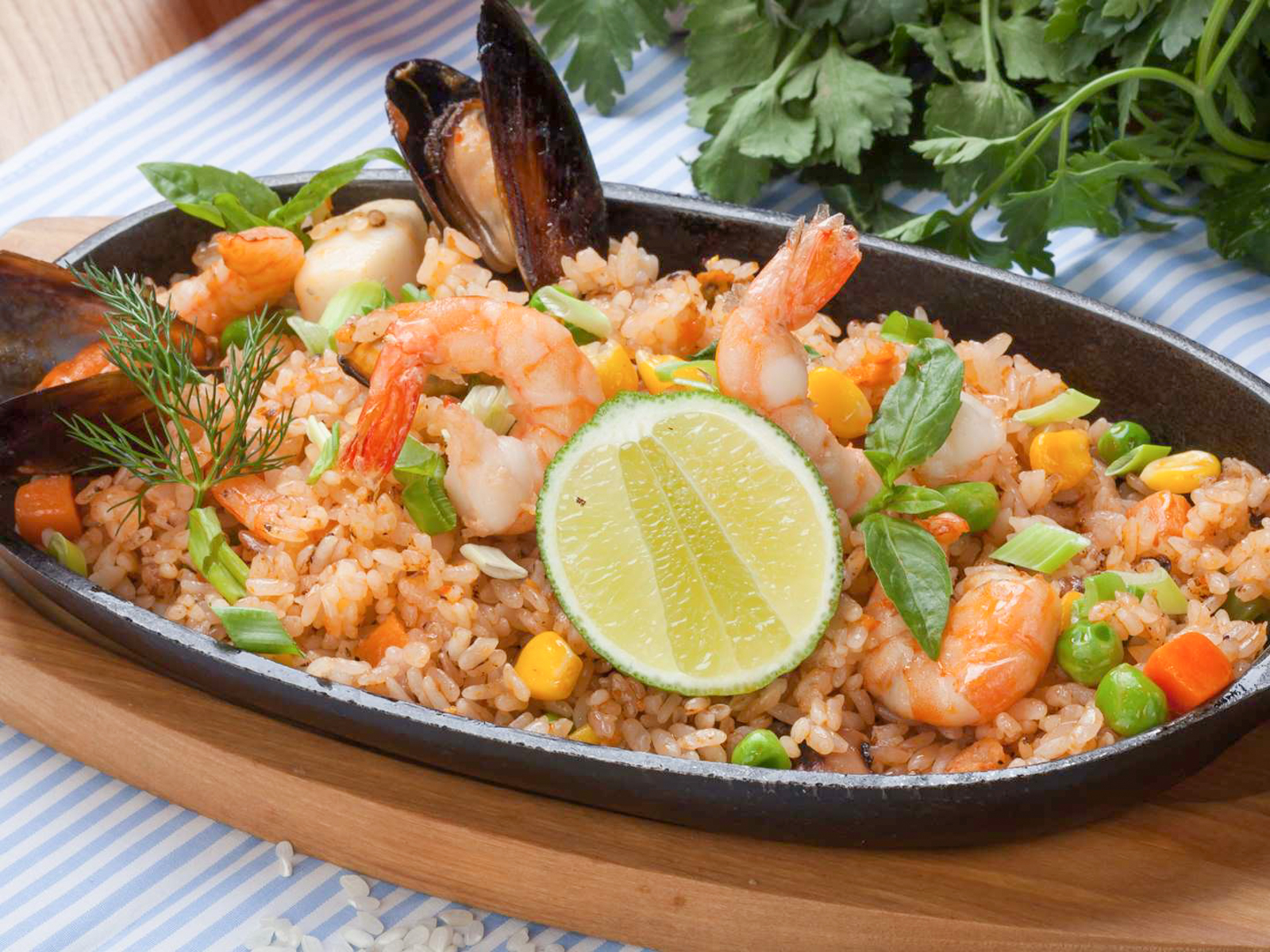 Рис с морепродуктами рецепт с фото